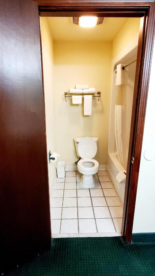 Executive Inn Альва Экстерьер фото