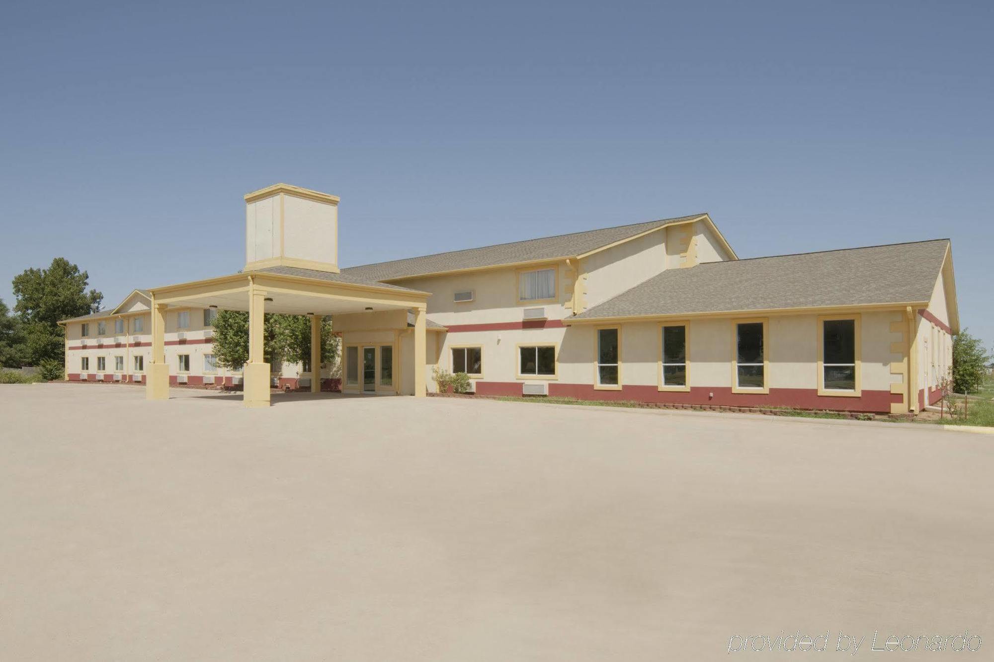 Executive Inn Альва Экстерьер фото