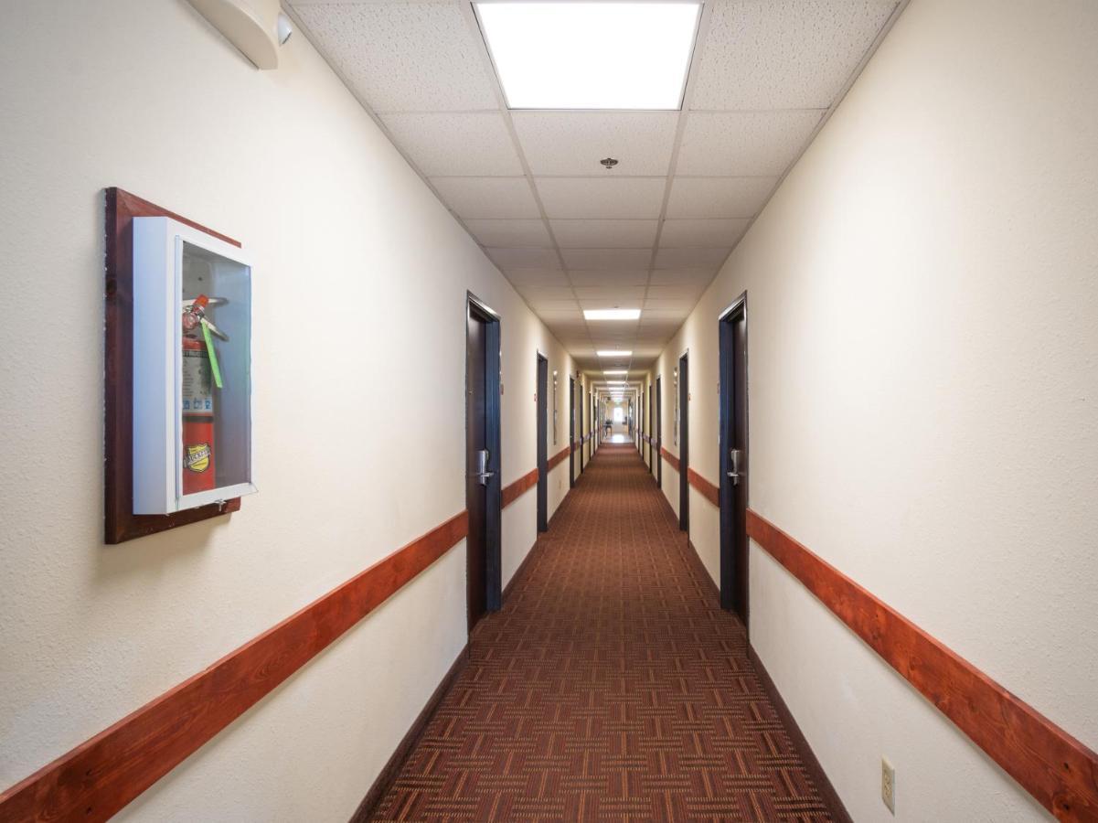 Executive Inn Альва Экстерьер фото
